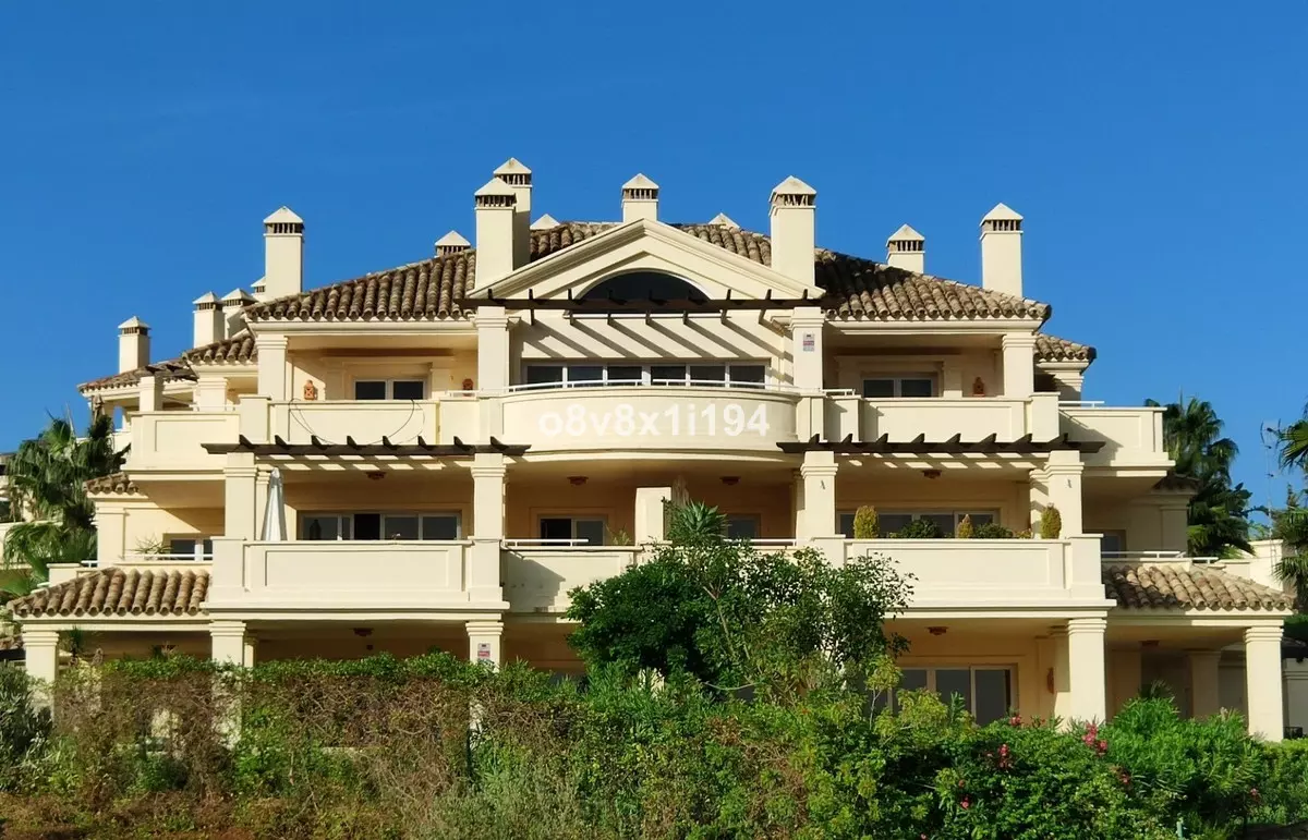 2-bedroom Apartment In Casares, Spain (202 M²)
