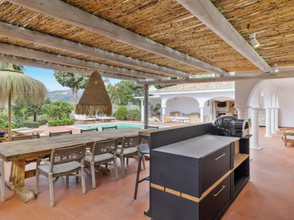 3-bedroom Villa In Marbella, Spain (265 M²)