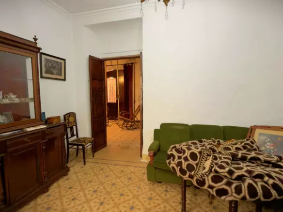 4-bedroom Town House In Alameda, Spain (675 M²)