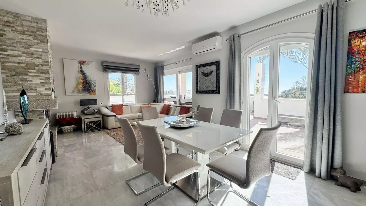 4-bedroom Apartment In Málaga, Spain (145 M²)