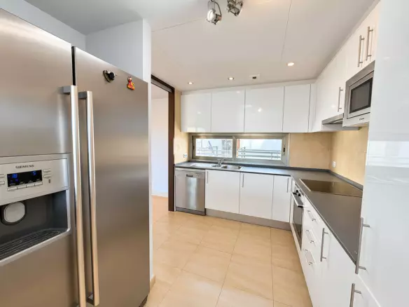 3-bedroom Apartment In Mijas, Spain (283 M²)