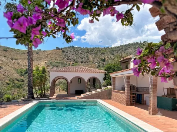 3-bedroom Villa In Canillas De Albaida, Spain (135 M²)