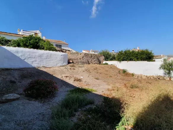 4-bedroom Town House In Ardales, Spain (706 M²)