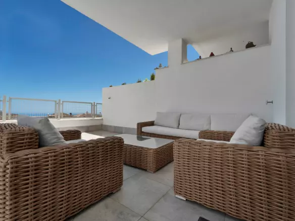 2-bedroom Apartment In Benalmádena, Spain (122 M²)
