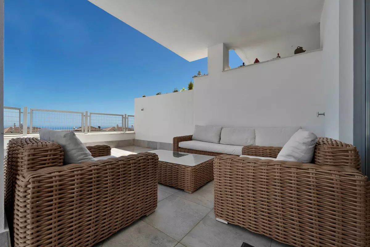 2-bedroom Apartment In Benalmádena, Spain (122 M²)