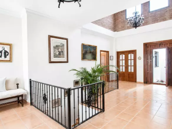 3-bedroom Country House In Estepona, Spain (562 M²)