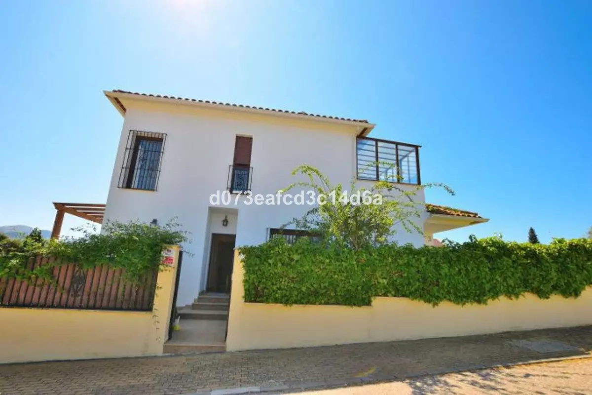 4-bedroom Villa In Ronda, Spain (303 M²)