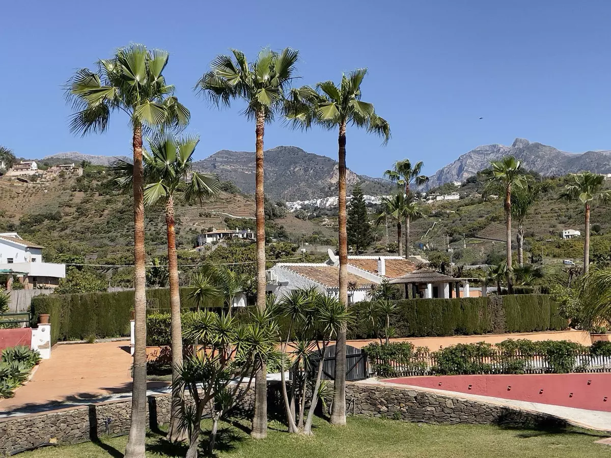 9-bedroom Villa In Frigiliana, Spain (485 M²)