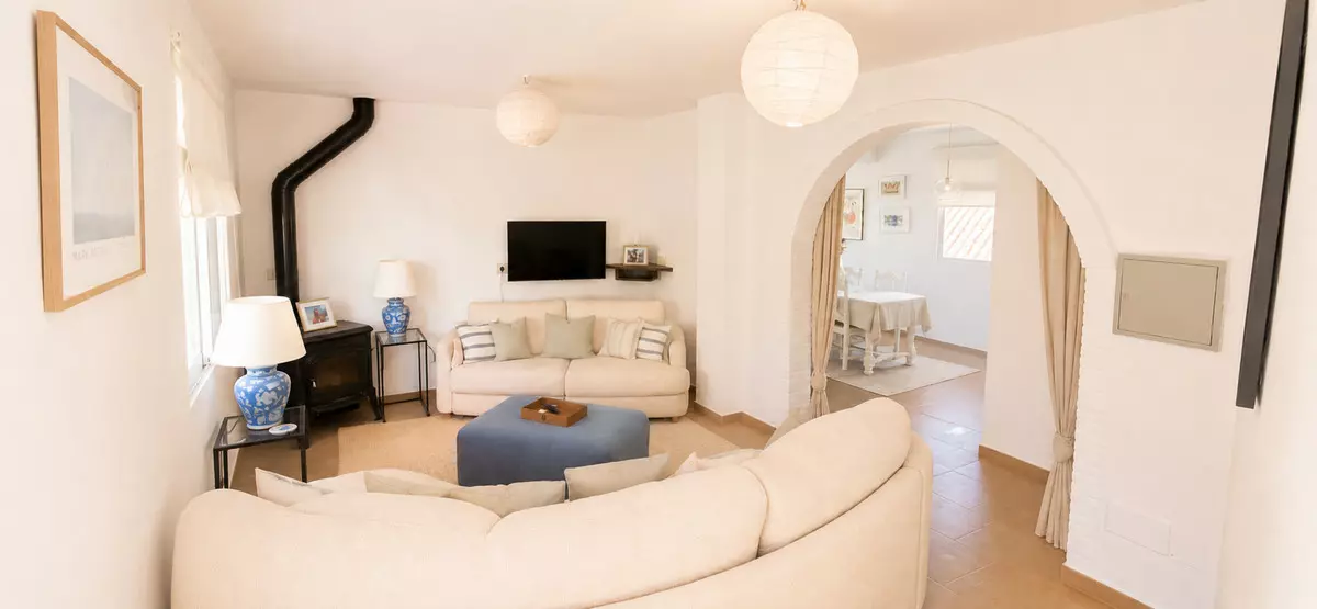 3-bedroom Town House In Gaucín, Spain (229 M²)