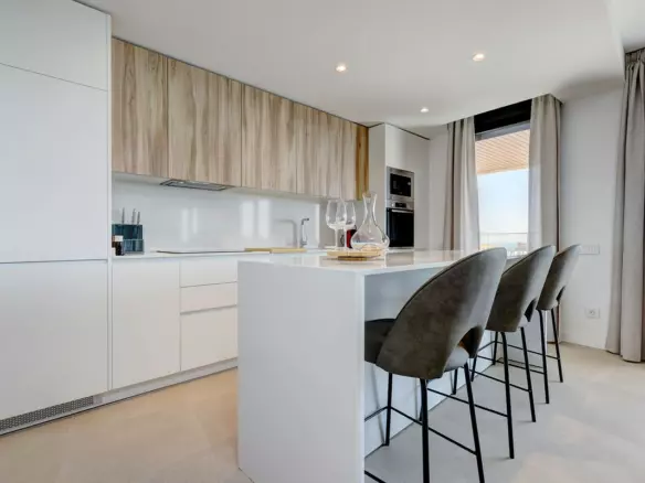 3-bedroom Apartment In Estepona, Spain (187 M²)