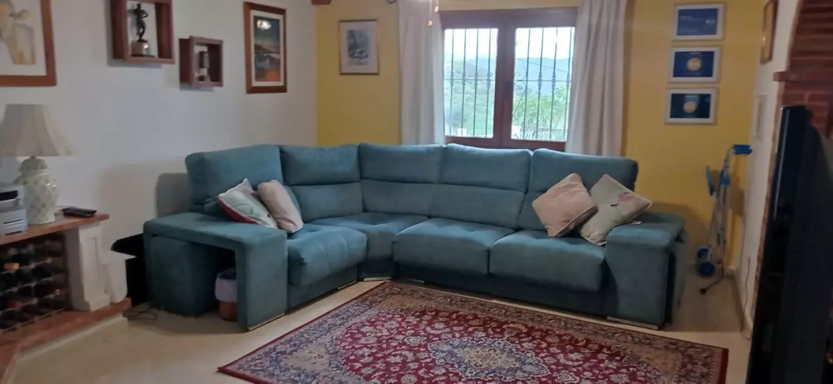 5-bedroom Villa In Iznate, Spain (330 M²)