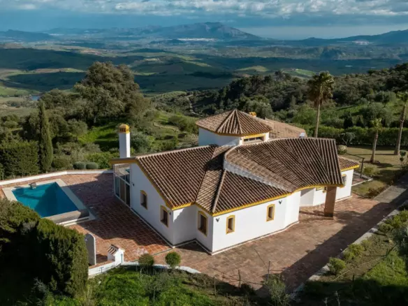 4-bedroom Country House In Casarabonela, Spain (331 M²)