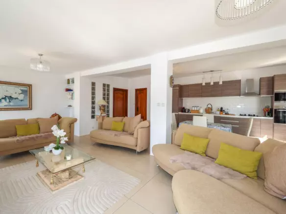 3-bedroom Town House In Tolox, Spain (125 M²)
