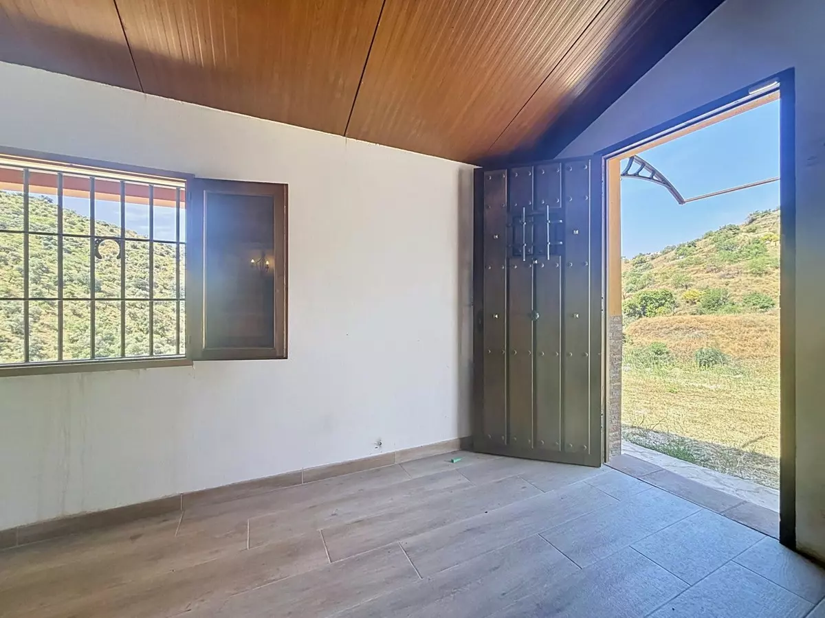 2-bedroom Country House In Totalán, Spain (64 M²)