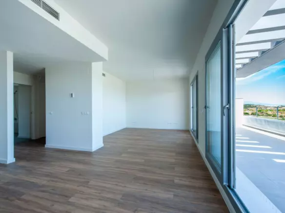 2-bedroom Apartment In Estepona, Spain (81 M²)