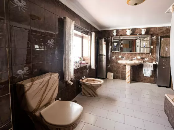 5-bedroom Town House In Colmenar, Spain (457 M²)