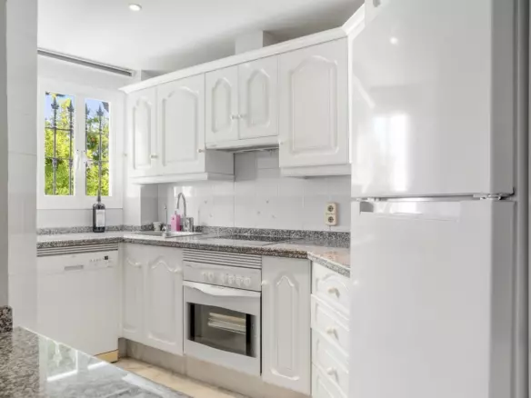 3-bedroom Apartment In Marbella, Spain (116 M²)