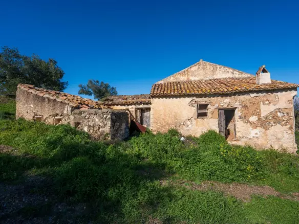 3-bedroom Villa In Colmenar, Spain (238 M²)