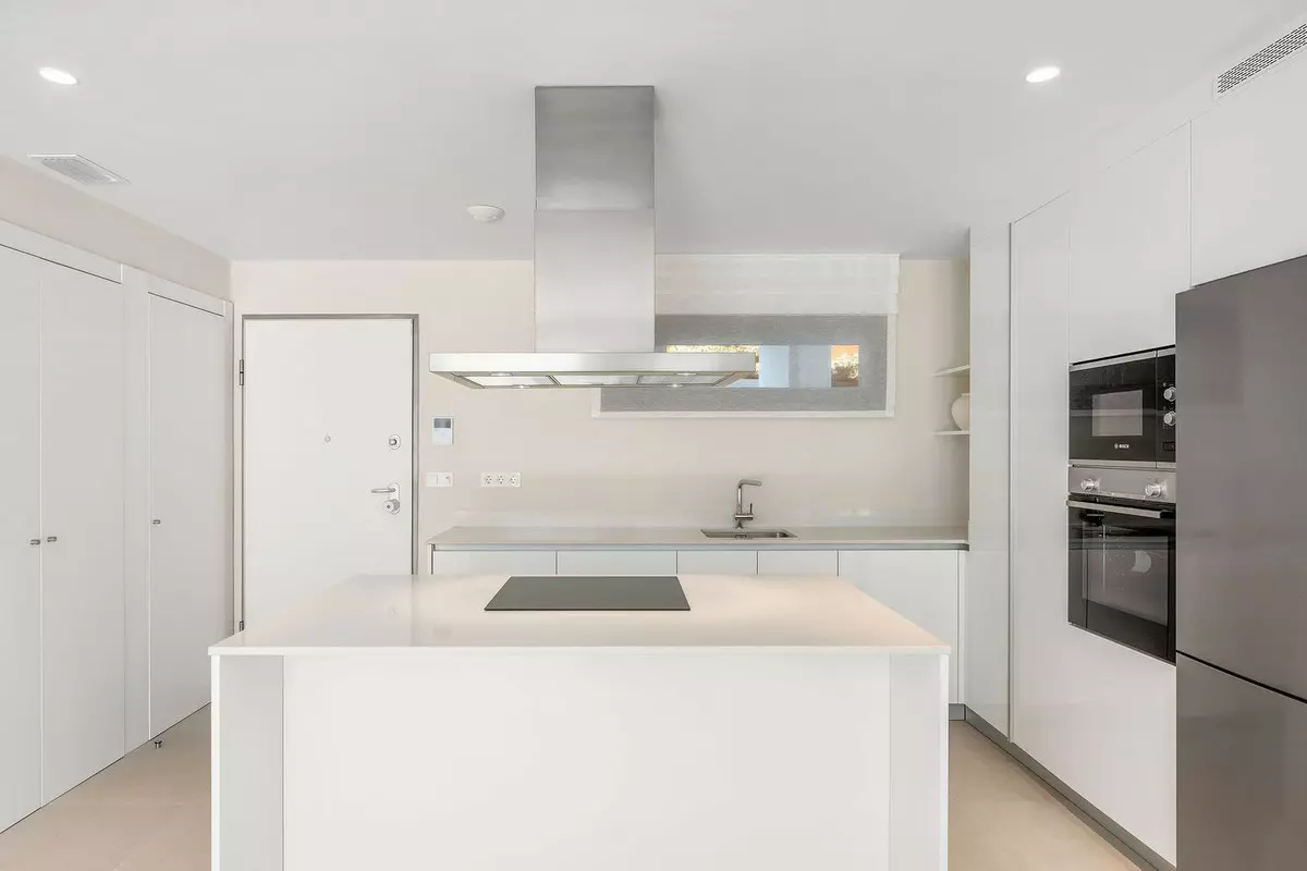 2-bedroom Apartment In Marbella, Spain (92 M²)