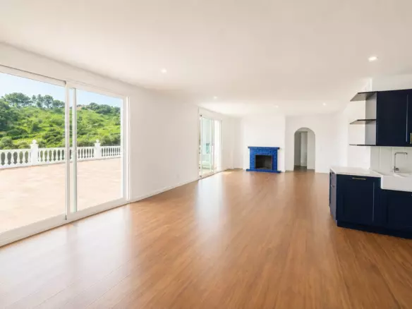 5-bedroom Country House In Estepona, Spain (200 M²)