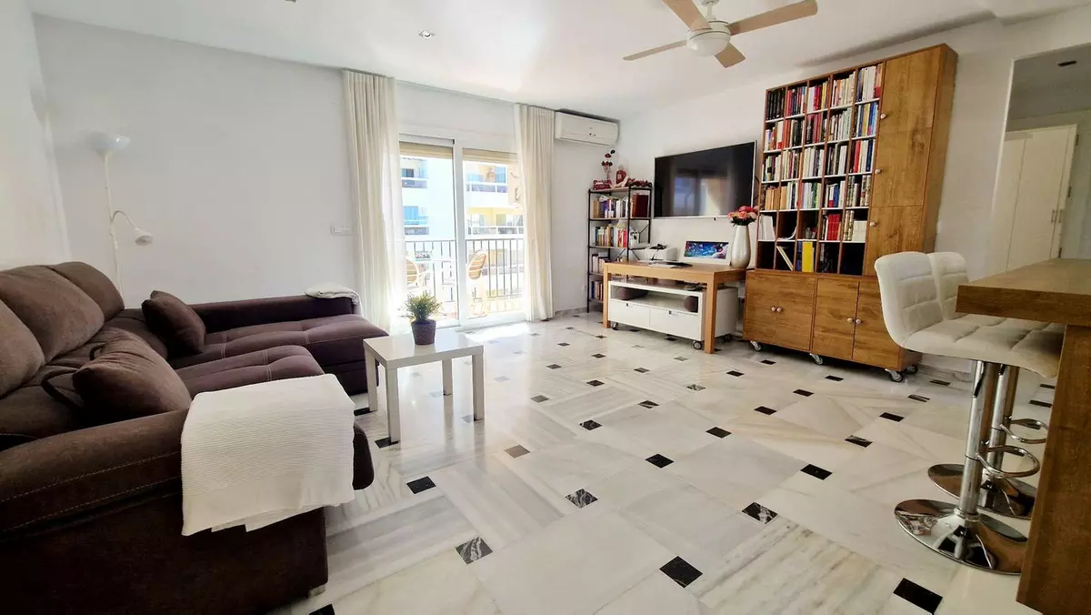 3-bedroom Apartment In Fuengirola, Spain (100 M²)