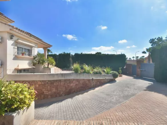 6-bedroom Villa In Cártama, Spain (590 M²)