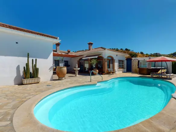 7-bedroom Villa In Iznate, Spain (507 M²)
