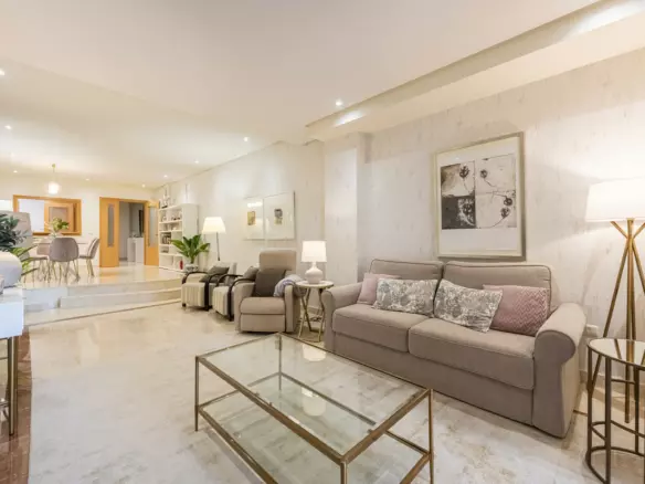 2-bedroom Apartment In Marbella, Spain (176 M²)
