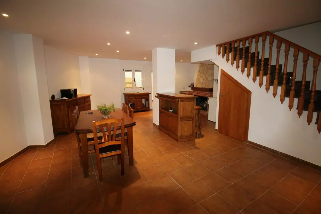 4-bedroom Villa In Árchez, Spain (200 M²)