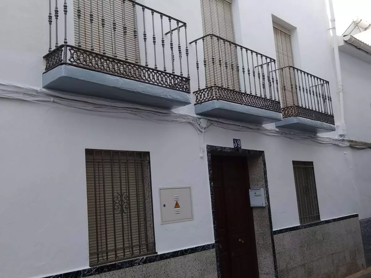5-bedroom Town House In Tolox, Spain (400 M²)