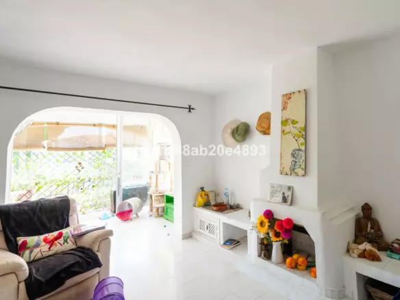 1-bedroom Apartment In Estepona, Spain (61 M²)