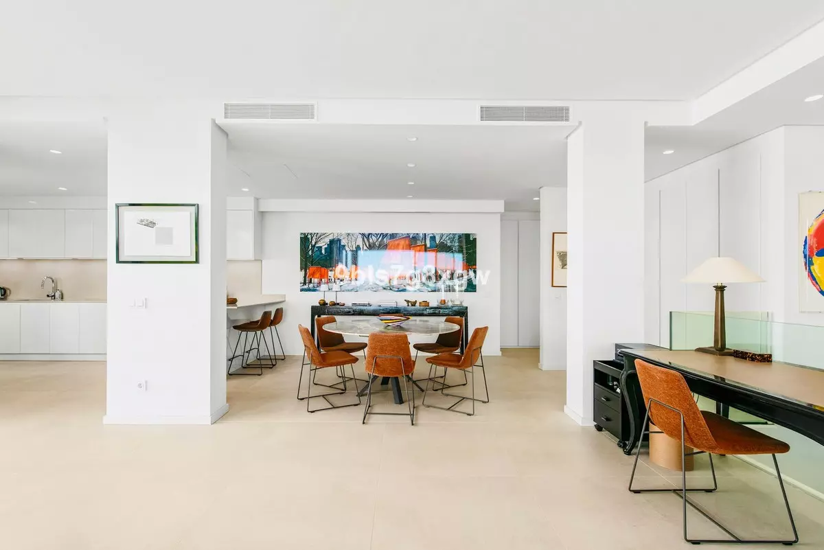 3-bedroom Apartment In Benahavis, Spain (204 M²)