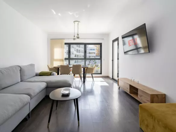 3-bedroom Apartment In Estepona, Spain (85 M²)