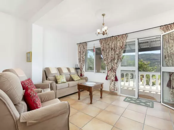 4-bedroom Country House In Pizarra, Spain (137 M²)