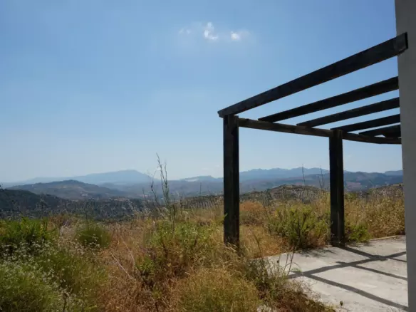 3-bedroom Country House In Yunquera, Spain (98 M²)