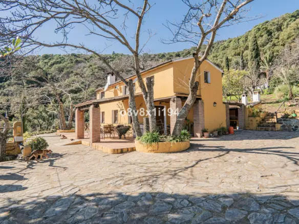5-bedroom Country House In Jubrique, Spain (485 M²)
