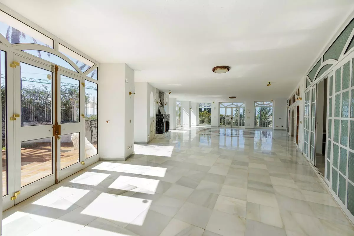 9-bedroom Villa In Benalmádena, Spain (1.146 M²)
