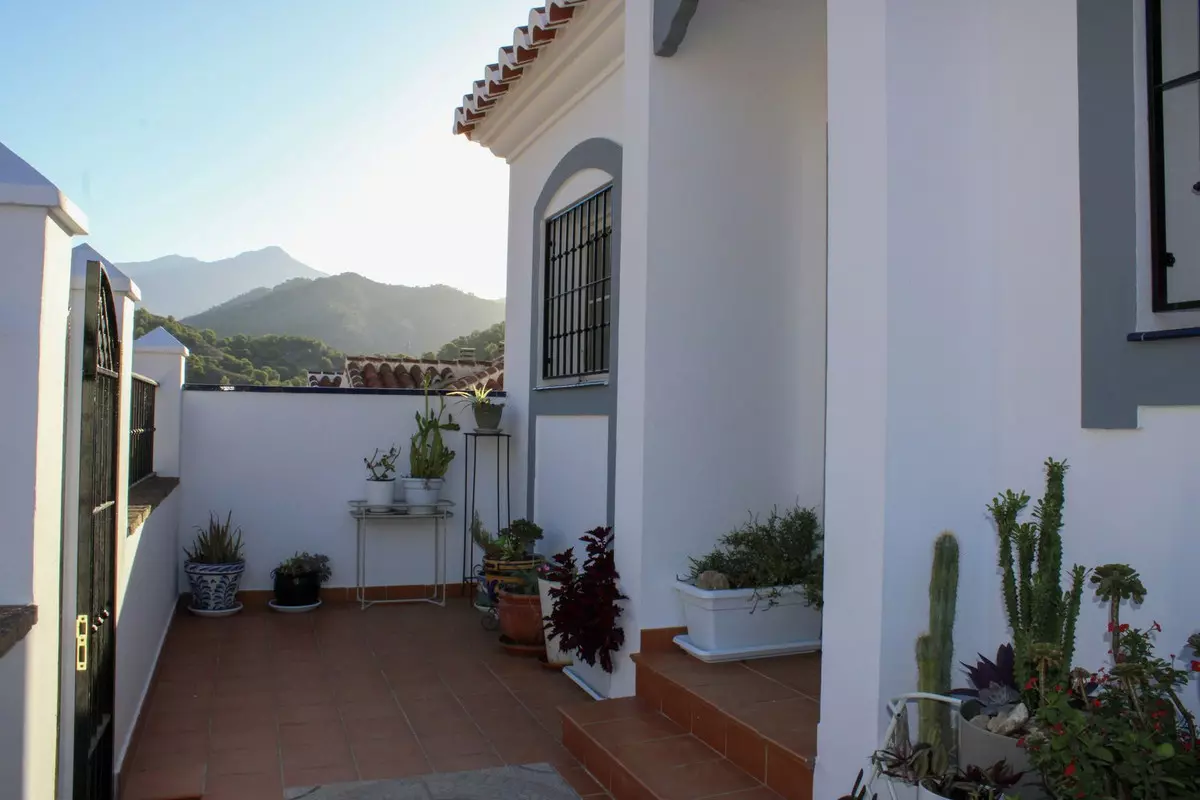 3-bedroom Villa In Frigiliana, Spain (165 M²)