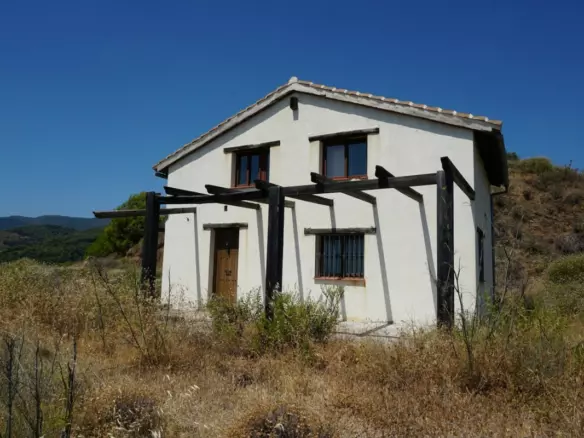 3-bedroom Country House In Yunquera, Spain (98 M²)