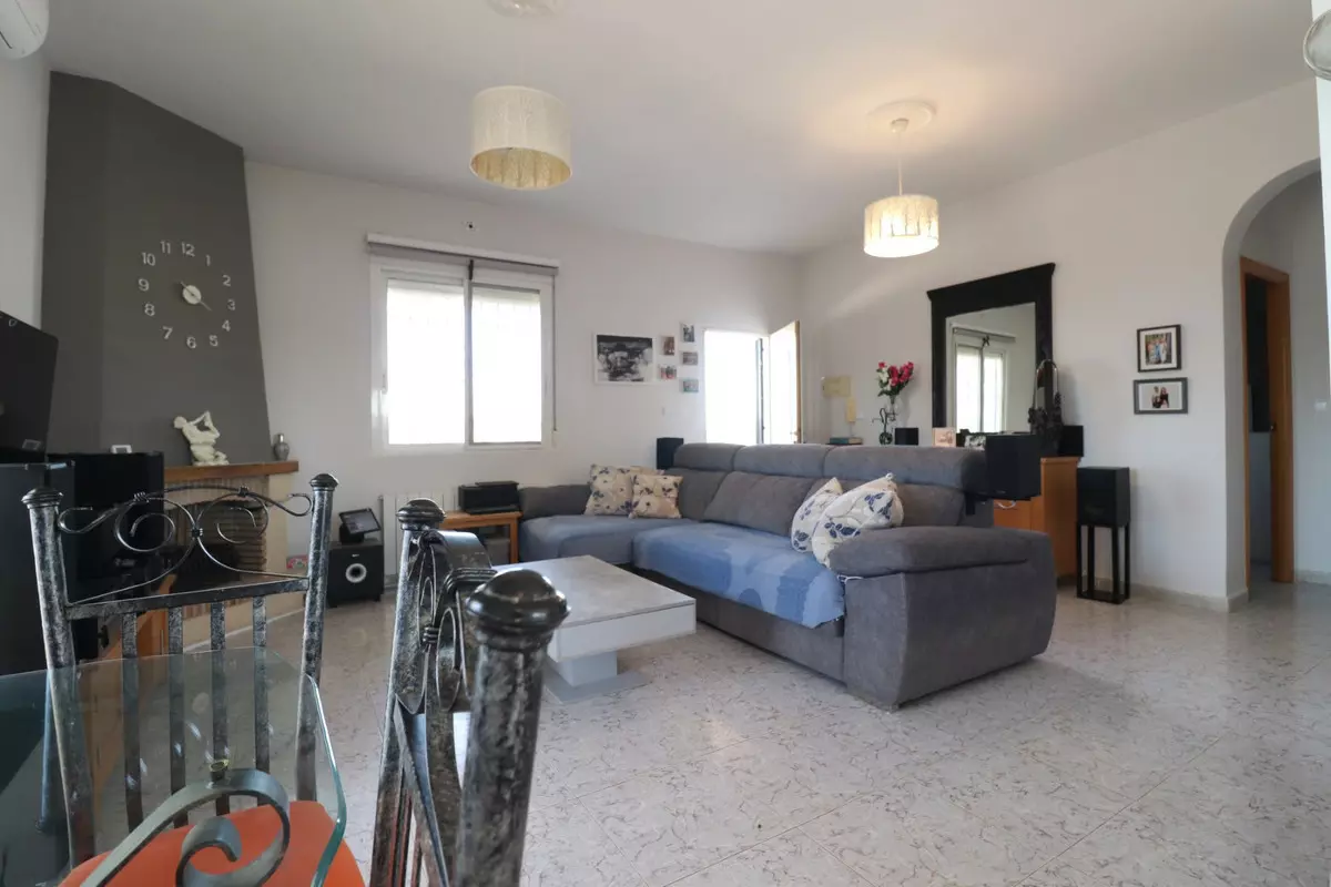 3-bedroom Villa In Callosa De Segura, Spain (167 M²)