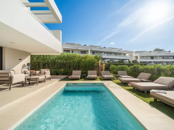 5-bedroom Villa In Marbella, Spain (322 M²)