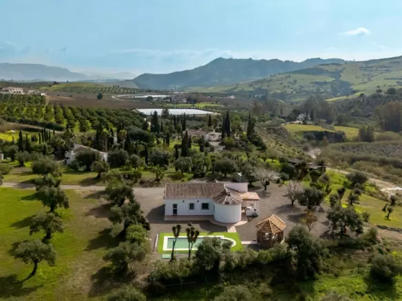 3-bedroom Country House In Casarabonela, Spain (142 M²)