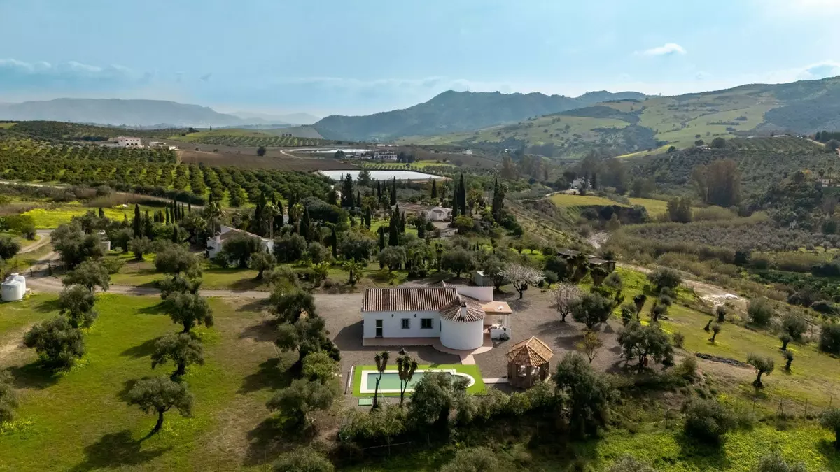 3-bedroom Country House In Casarabonela, Spain (142 M²)
