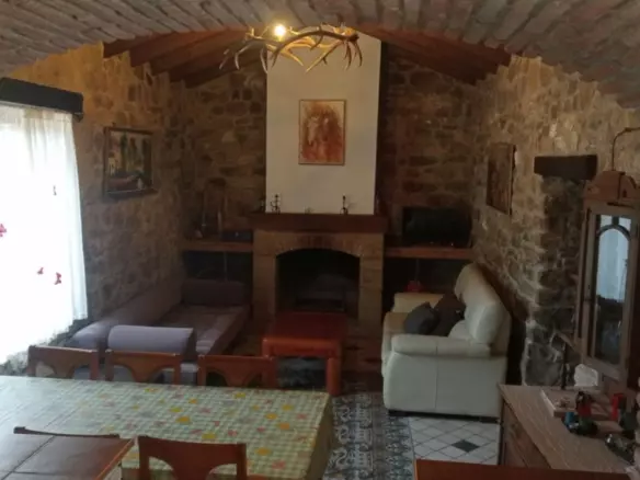 4-bedroom Country House In Cortes De La Frontera, Spain (198 M²)