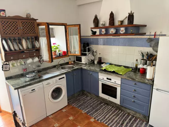 4-bedroom Town House In Álora, Spain (362 M²)