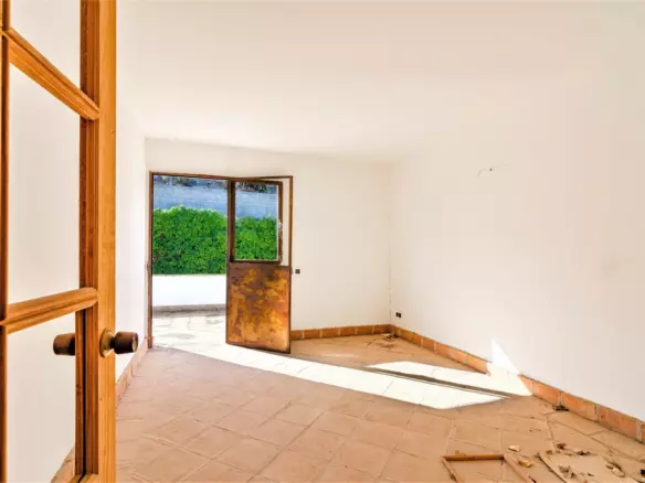 12-bedroom Villa In La Viñuela, Spain (786 M²)