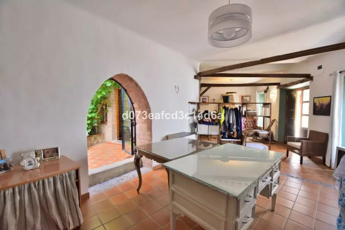5-bedroom Town House In Benaoján, Spain (316 M²)