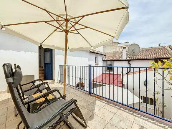 5-bedroom Villa In Periana, Spain (231 M²)