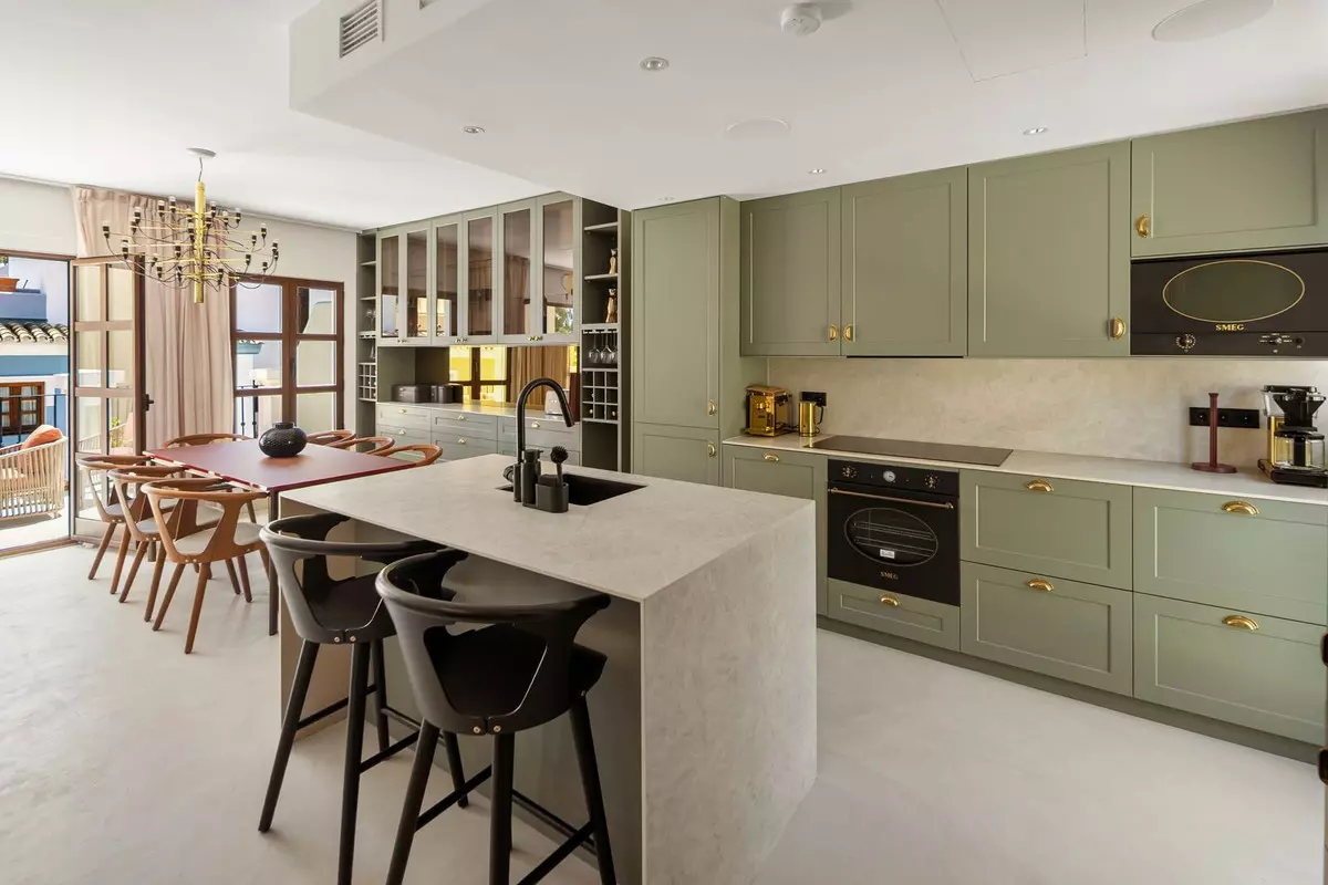 3-bedroom Town House In Marbella, Spain (211 M²)