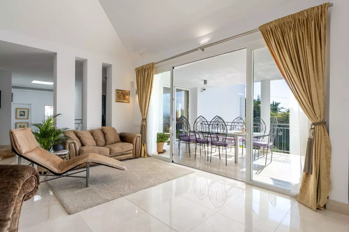 5-bedroom Villa In Marbella, Spain (503 M²)